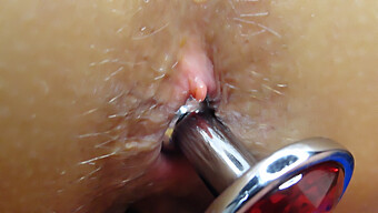 Sesi Close-Up Dan Gape Amatur Rubie Red.