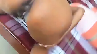 Sri Lankan Amateur Girl Gives A Mind-Blowing Blowjob And Gets Her Ass Fucked In This Hot Video