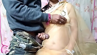 ब्रिटिश टीन (18+) अपनी बड़ी गांड और लंड से चुदाई करवाती है।