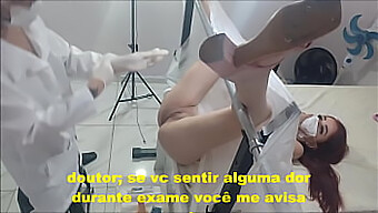 Um Médico Amador Realiza Um Exame Pélvico, Levando A Um Sexo Consensual.