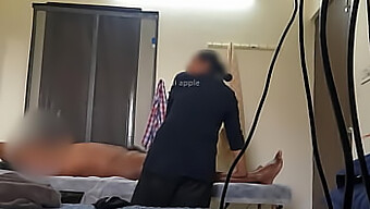 Heimlich Im Massagesalon Gefilmt: Heiße Begegnungen Und Sinnliche Küsse