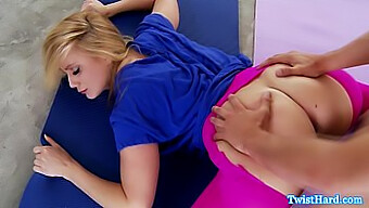 La Sessione Di Yoga Sensuale Di Aj Applegate Porta Ad Un Intenso Piacere Orale