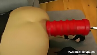 Bermain Anal Dengan Dildo Besar Dalam 480p