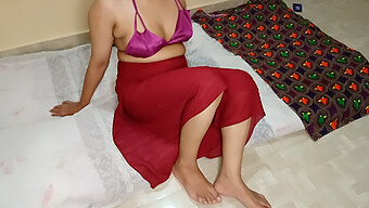 Remaja India Desi (18+) Dijolok Tanpa Kondom Oleh Ibu Tiri