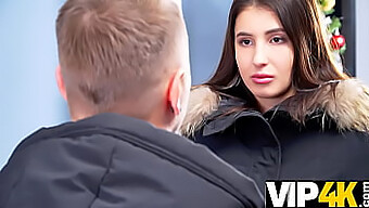 Monica Wet Má Drsný Sex S Vymahačem Dluhů.