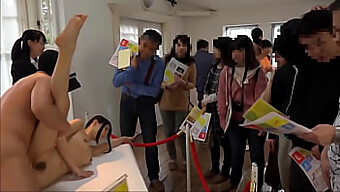 Teen Girls Get Fucked At The Art Show