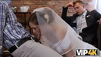 Un Hombre Rico Paga Por Sexo Con Una Impresionante Joven Novia En El Día De Su Boda