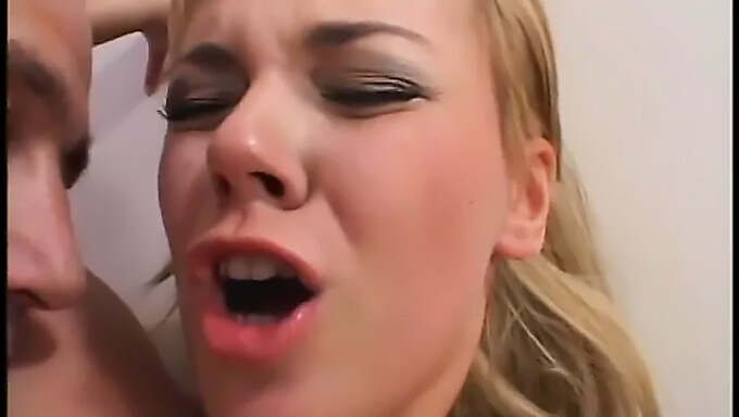 American Beauty Gets Her Face Fucked By A Big Cock