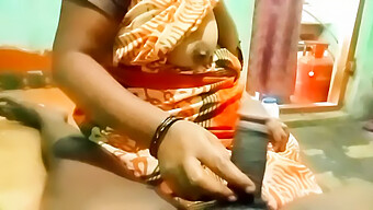 Indiase Tamil Tante'S Close-Up Video Van Vrouw Delen En Biseksuele Actie