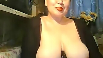 Madres Maduras Con Tetas Naturales Grandes En La Webcam