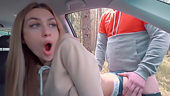 Femdom-Stiefmutter Übernimmt Die Kontrolle Beim Outdoor-Sex Mit Ihrem Stiefsohn - Pov