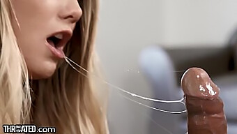 Nữ Hoàng Deepthroat Aj Applegate Trong Một Video Blowjob Lộn Xộn