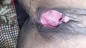 Desi Bhabhi Dikongkek Oleh Suami Desi Dalam Seks Bdsm Hardcore