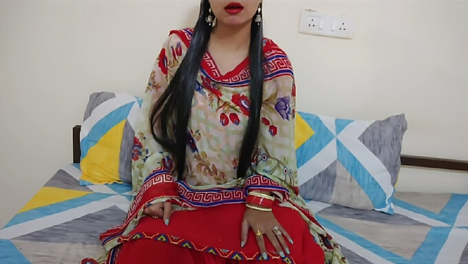 Hardcore Sex Hindi Bhabhi S Devar: Lízanie A Hlboké Hrdlo