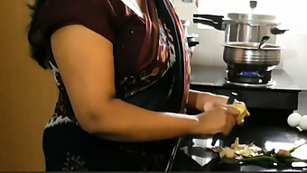 La Bhabhi Desi Della Cucina Indiana Di Villaggio Viene Scopata Duramente E Viene Duramente In Questo Video Hot