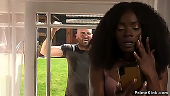 Interraciale Bdsm: Social Media Ebony Star Wordt Ruw En Blond